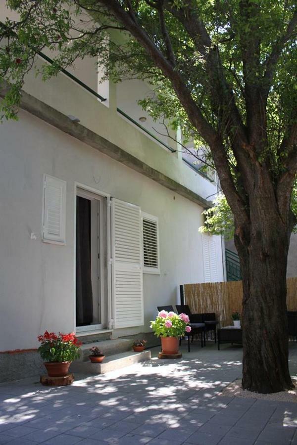 Apartments Holiday Baska Voda Exterior photo
